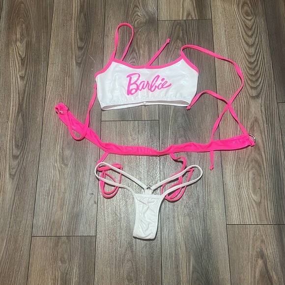 Barbie Handmade Set - Picture 2 of 4